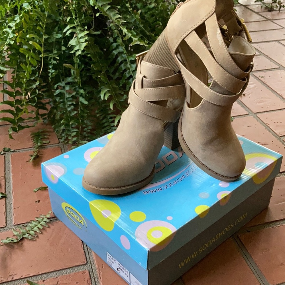 Womens Booties